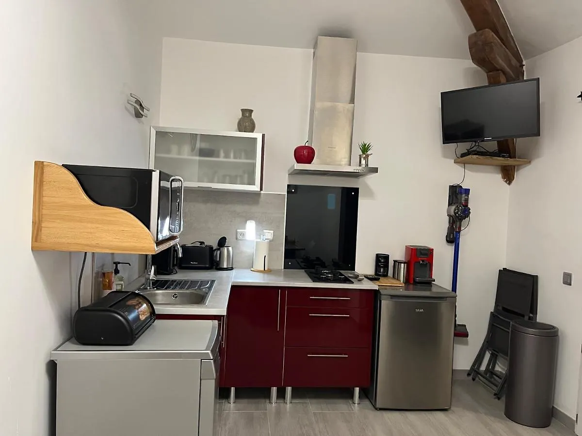 Gîte des Combes Blanches avec piscine Frayssinet-le-Gélat